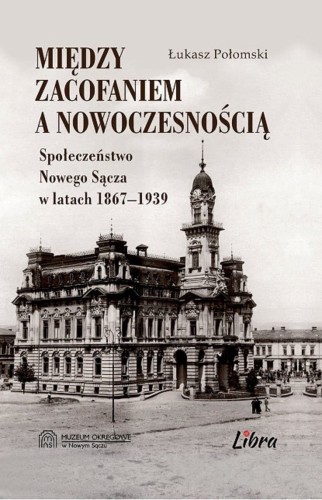 między zacofaniem.jpg